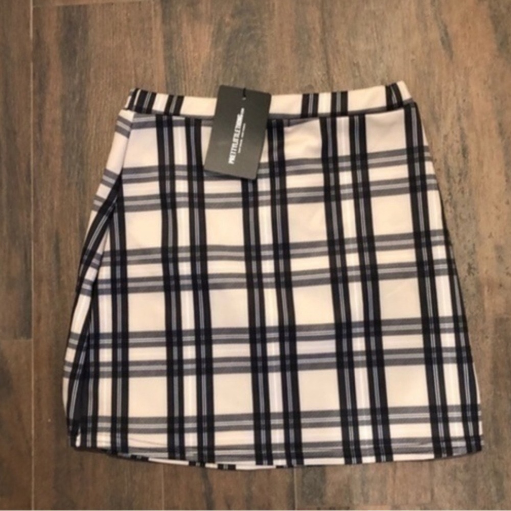 Stone Checked Button Skirt - Picture 2 of 3